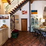 Guest house Casa Fiore Del Borgo 3*