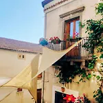 Casa Fiore Del Borgo Guest house 3*