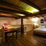 Guest house Casa Fiore Del Borgo 3*