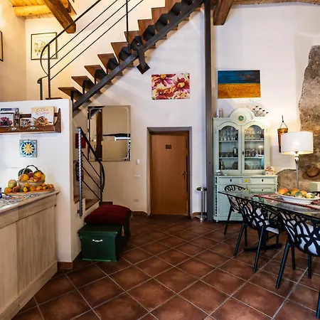 Guest house Casa Fiore Del Borgo *